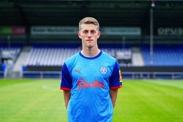 Alexander Bernhardsson Holstein Kiel 11 GER, Holstein Kiel, Bundesliga, Portraettermin 2024 2025 GER, Holstein Kiel, Bundesliga, Portraettermin 2024 2025 Kiel Copyright: xEibner-Pressefoto MarcelxvonxFehrnx EP_MFN