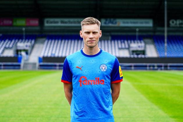 Jonas Sterner Holstein Kiel 32 GER, Holstein Kiel, Bundesliga, Portraettermin 2024 2025 GER, Holstein Kiel, Bundesliga, Portraettermin 2024 2025 Kiel Copyright: xEibner-Pressefoto MarcelxvonxFehrnx EP_MFN