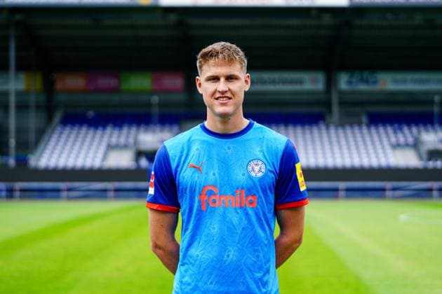 Phil Harres Holstein Kiel 19 GER, Holstein Kiel, Bundesliga, Portraettermin 2024 2025 GER, Holstein Kiel, Bundesliga, Portraettermin 2024 2025 Kiel Copyright: xEibner-Pressefoto MarcelxvonxFehrnx EP_MFN