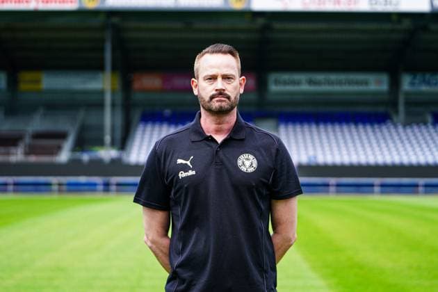 Tim Hoeper Holstein Kiel Physiotherapist GER, Holstein Kiel, Bundesliga, Portraettermin 2024 2025 GER, Holstein Kiel, Bundesliga, Portraettermin 2024 2025 Kiel Copyright: xEibner-Pressefoto MarcelxvonxFehrnx EP_MFN