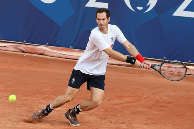 July 22, 2024, Paris, Ile de France, France: ANDY MURRAY of Team Great Britain (GBR) hits a two handed backhand during a Tennis Men s Doubles training session at the Paris 2024 Olympic Games, Olympische Spiele, Olympia, OS in Roland-Garros, France Paris France - ZUMAc179 20240722_oly_c179_041 Copyright: xMickaelxChavetx