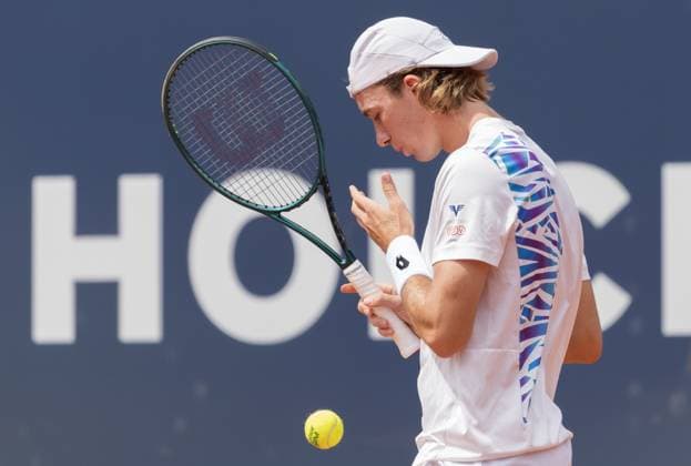 23 07 2024, Sportpark, Kitzbühel, AUT, ATP Tour, Generali Open Kitzbühel, 1 Runde, im Bild Lukas Neumayer AUT Lukas Neumayer of Austria during 1st round match of Generali Open Tennis Tournament of the ATP Tour at the Sportpark in Kitzbühel, Austria on 2024 07 23 Expa Kitzbühel  EP_gro