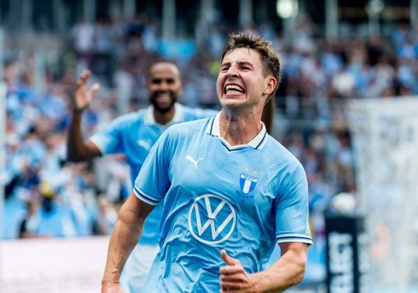 240723 Lasse Berg Johnsen of Malmö FF celebrates after the 1 0 goal during the UEFA Champions League football match between Malmö FF and Klaksvik on July 23, 2024 in Malmö Photo Christian Örnberg BILDBYRAN COP 166 CO0443 fotboll football soccer fotball champions league malmö ff klaksvik bbeng q2 bbauto jubel  Copyright: CHRISTIANxÖRNBERG BB240723CO038