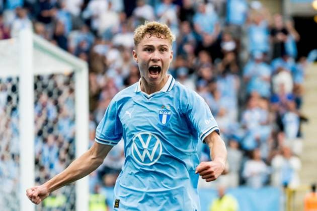 240723 Hugo Bolin of Malmö FF celebrates the 2 0 goal during the UEFA Champions League football match between Malmö FF and Klaksvik on July 23, 2024 in Malmö Photo Christian Örnberg BILDBYRAN COP 166 CO0443 fotboll football soccer fotball champions league malmö ff klaksvik bbeng q2 jubel  Copyright: CHRISTIANxÖRNBERG BB240723CO042