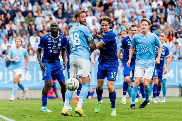 240723 Pontus Jansson of Malmö FF and Kristoffer Odemarksbakken of Klaksvik during the UEFA Champions League football match between Malmö FF and Klaksvik on July 23, 2024 in Malmö Photo Christian Örnberg BILDBYRAN COP 166 CO0443 fotboll football soccer fotball champions league malmö ff klaksvik bbeng q2 bbauto  Copyright: CHRISTIANxÖRNBERG BB240723CO047