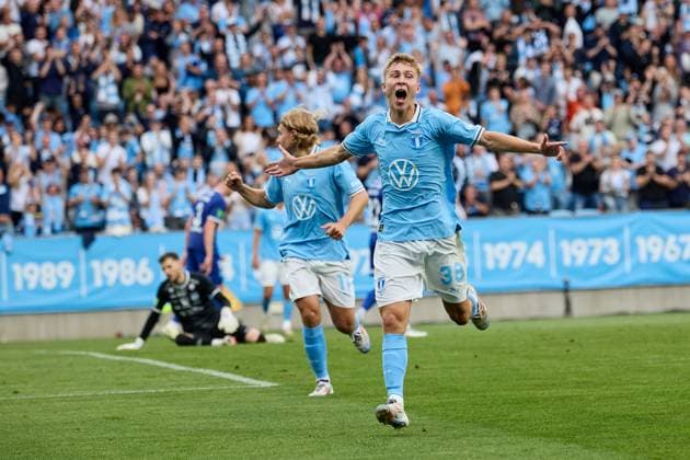 MALMÖ, SWEDEN 20240723 Malmös Hugo Bolin cheers after 2 0 during Tuesdays Champions League qualifier in football between Malmö FF and KÃ Klaksvik at Eleda stadium MALMÖ SWEDEN Football,KÃ Klaksvik,Malmö FF x11830x  Copyright: xAndersxBjurö TTx CL-KVAL MALMÖ-KLAKSVIK