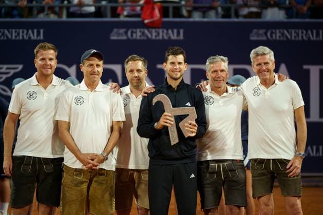 Generali Open ATP 250 2024 Kitzbühel, 23 07 2024 Dominic Thiem AUT, Austria with the organizers of the tournament Generali Open 2024, ATP 250, Sportpark Kitzbühel on 23 07 2024, Kitzbühel Copyright: xBEAUTIFULxSPORTSx Pajonkx