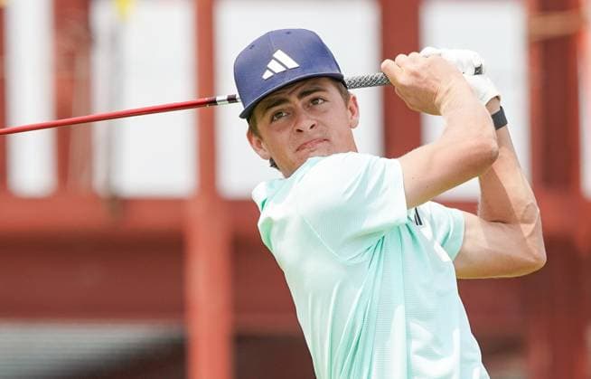 July 23, 2024, Bloomfield Hills, Michigan, USA: Chase Kyes (USA) tees off the first hole - North Course during the second round of the 2024 U.S. Junior Amateur Championship at Oakland Hills Country Club. Bloomfield Hills USA - ZUMAw109 20240723_fap_w109_015 Copyright: xDebbyxWongx