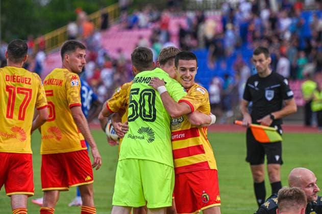 2024.07.23 Poniewiez Pilka nozna, UEFA Liga Mistrzow, sezon 2024 2025 FK Panevezys - Jagiellonia Bialystok N z Slawomir Abramowicz, Miguel Miki Villar, radosc po meczu Foto Paulius Zidonis PressFocus 2024.07.23 Poniewiez Football, UEFA Champions League, 2024 25 season FK Panevezys - Jagiellonia Bialystok Slawomir Abramowicz, Miguel Miki Villar, radosc po meczu Credit: Paulius Zidonis PressFocus NEWSPIX.PL --- Newspix.pl  20240723PF_ZZI_52377