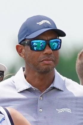 July 23, 2024, Bloomfield Hills, Michigan, USA: Tiger Woods watches from the gallery as his son, Charlie Woods (not pictured) tees off the 1st hole - North Course during the second round of the 2024 U.S. Junior Amateur Championship at Oakland Hills Country Club. Bloomfield Hills USA - ZUMAw109 20240723_fap_w109_009 Copyright: xDebbyxWongx