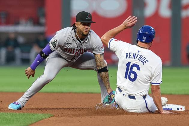 July 23, 2024: Arizona Diamondbacks second baseman Ketel Marte (4) makes the tag for the out on Kansas City Royals outfielder Hunter Renfroe (16) during the fourth inning at Kauffman Stadium in Kansas City, MO. CSM Kansas City United States of America - ZUMAc04_ 20240723_zma_c04_182 Copyright: xDavidxSmithx