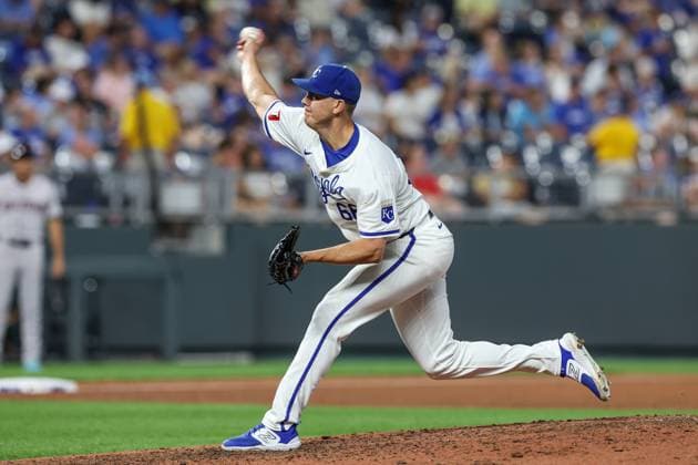 July 23, 2024: Kansas City Royals pitcher James McArthur (66) throws against the Arizona Diamondbacks during the eighth inning at Kauffman Stadium in Kansas City, MO. CSM Kansas City United States of America - ZUMAc04_ 20240723_zma_c04_208 Copyright: xDavidxSmithx
