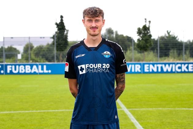 Calvin Brackelmann, SC Paderborn 2 Football Bundesliga portrait appointment 2 BL 2024 2025 official photo appointment SC Paderborn in the training and youth performance center portrait, portrait, single image, Germany, football, men, GER, 23 07 2024 Christian Schroedter