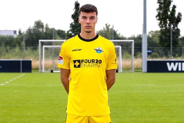 Goalkeeper Arne Schulz, SC Paderborn 2 Football Bundesliga portrait appointment 2 BL 2024 2025 official photo appointment SC Paderborn in the training and youth performance center portrait, portrait, single image, Germany, football, men, GER, 23 07 2024 Christian Schroedter
