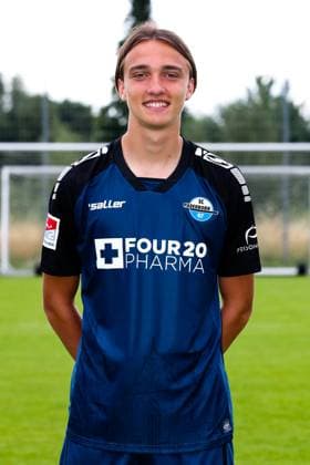 Luis Engelns, SC Paderborn 2 Football Bundesliga portrait appointment 2 BL 2024 2025 official photo appointment SC Paderborn in the training and youth performance center portrait, portrait, single image, Germany, football, men, GER, 23 07 2024 Christian Schroedter