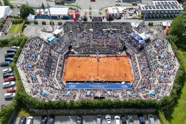 23 07 2024, Sportpark, Kitzbühel, AUT, ATP Tour, Generali Open Kitzbühel, 1 Runde, im Bild Stadionübersicht wärend dem Spiel Sebastian Ofner AUT gegen Lukas Neumayer AUT Stadium overview during the match Sebastian Ofner AUT against Lukas Neumayer AUT during 1st round match of Generali Open Tennis Tournament of the ATP Tour at the Sportpark in Kitzbühel, Austria on 2024 07 23 Expa Kitzbühel  EP_gro