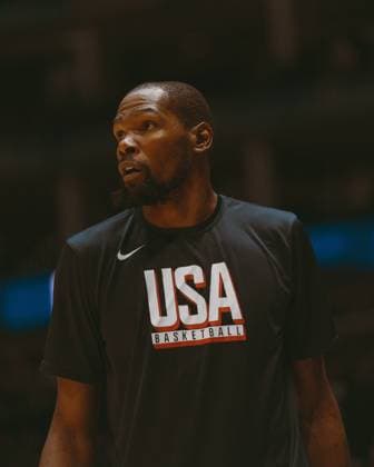 Kevin Durant prepares to make return from injury in the USA Basketball Showcase game, USA vs Germany 22-07-24, O2 Arena, London, Olympics Warm-Up Kevin Durant prepares to make return from injury in the USA Basketball Showcase game, USA vs Germany 22-07-24, O2 Arena, London, Olympics Warm-Up Copyright: xPaddyxMcKeownx