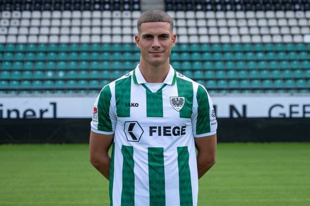 Luca Bazzoli SC Preußen Münster 2 Bundesliga, portrait date 2024 2025 Copyright: xKirchner-Media THx