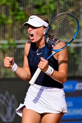 Laura Samson of Czech Republic celebrates after defeating Oksana Selekhmeteva of Russia in match of the WTA, Tennis Damen women s tennis tournament Livesport Prague Open 2024 in Prague, Czech Republic, July 24, 2024. (CTKxPhoto RomanxVondrous) CTKPhotoP2024072407484  CTKPhotoP2024072407484
