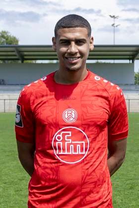 Jimmy Kaparos Rot Weiss Essen 3 Liga, portrait date 2024 2025