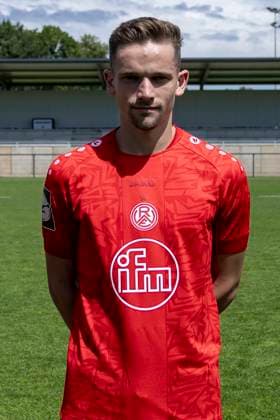 Nils Kaiser Rot Weiss Essen 3 Liga, portrait date 2024 2025