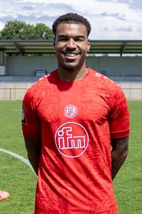 Eric Voufack Rot Weiss Essen 3 Liga, portrait date 2024 2025
