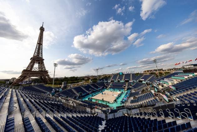 OLYMPICS - Olympic Summer Games 2024 PARIS,FRANCE,24.JUL.24 - OLYMPICS, Beach volleyball, Beachvolleyball - Olympic Summer Games Paris 2024, preview, training. Image shows an overview of the main court and the Eiffel tower.  GEPAxpictures xMaticxKlansek