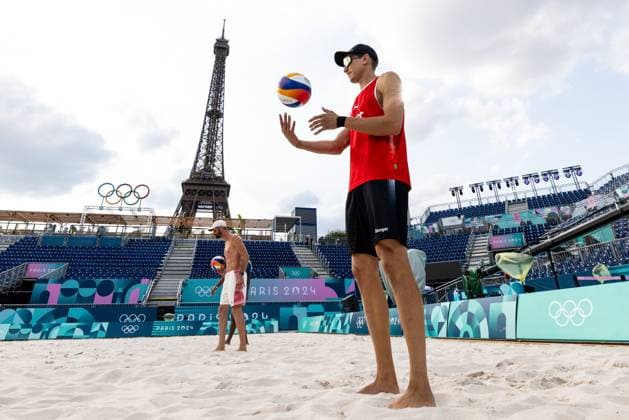 OLYMPICS - Olympic Summer Games 2024 PARIS,FRANCE,24.JUL.24 - OLYMPICS, Beach volleyball, Beachvolleyball - Olympic Summer Games Paris 2024, preview, training. Image shows Julian Hoerl (AUT).  GEPAxpictures xMaticxKlansek