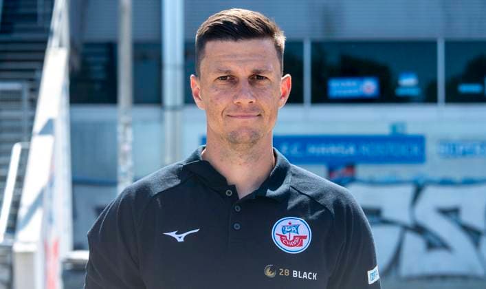 Simon Pesch, FC Hansa Rostock, 3 Liga, Football, portrait appointment 2024 2025 Simon Pesch FC Hansa Rostock at the portrait photo session in front of the Ostseestadion Rostock Ostseestadion Mecklenburg-Vorpommern Germany