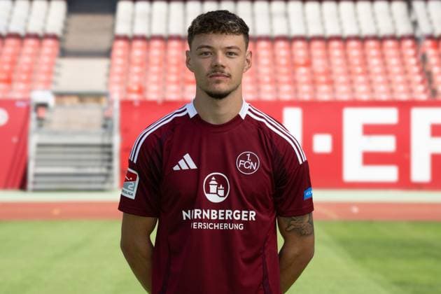 08 07 2024 1 FC Nuremberg FCN Club 2 Football Bundesliga BL Season 2024 2025 Photo appointment Portrait appointment Presentation Presentation Press appointment Single photo Single photo Portrait Portrait Headshot Jannik Hofmann 43, 1 FC Nuremberg FCN
