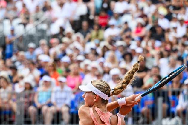 Laura Samsonova of Czech Republic in action against Magdalena Frech of Poland during semifinal of the WTA, Tennis Damen women s tennis tournament Livesport Prague Open 2024 in Prague, Czech Republic, July 25, 2024. (CTKxPhoto MichalxKamaryt) CTKPhotoP2024072504119  CTKPhotoP2024072504119