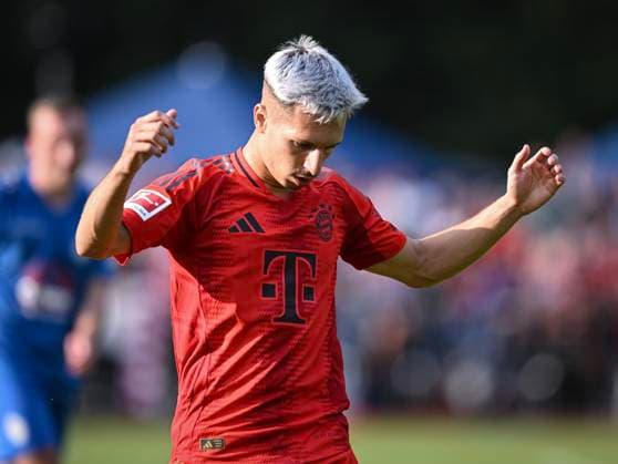 Soccer 1 Bundesliga 2024 2025 Test match FC Rottach Egern FC Bayern Muenchen 24 07 2024 Bryan Zaragoza FC Bayern Muenchen thoughtful