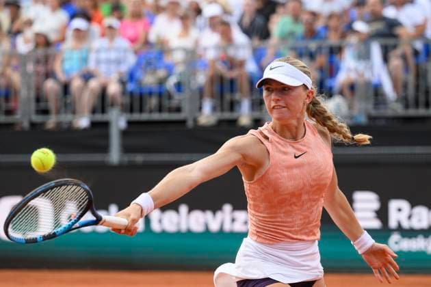Laura Samsonova of Czech Republic in action against Magdalena Frech of Poland during semifinal of the WTA, Tennis Damen women s tennis tournament Livesport Prague Open 2024 in Prague, Czech Republic, July 25, 2024. (CTKxPhoto MichalxKamaryt) CTKPhotoP2024072504584  CTKPhotoP2024072504584