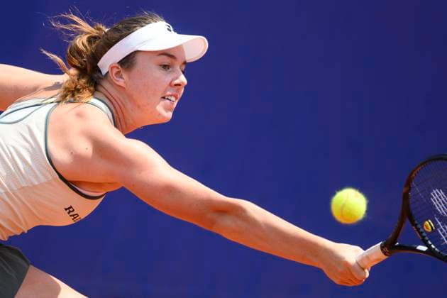 Linda Noskova of Czech Republic in action against Magda Linette of Poland during semifinal of the WTA, Tennis Damen women s tennis tournament Livesport Prague Open 2024 in Prague, Czech Republic, July 25, 2024. (CTKxPhoto MichalxKamaryt) CTKPhotoP2024072505434  CTKPhotoP2024072505434