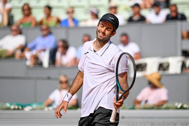 TENNIS - ATP, Tennis Herren Generali Open 2024 KITZBUEHEL,AUSTRIA,25.JUL.24 - TENNIS - ATP World Tour, Generali Open. Image shows the disappointment of Facundo Diaz Acosta (ARG).  GEPAxpictures xDanielxSchoenherr