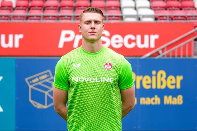 Julian Krahl 1 FC Kaiserslautern, 01 , GER, 1 FC Kaiserslautern, 2 Bundesliga, Portraettermin 2024 2025, 25 07 2024 GER, 1 FC Kaiserslautern, 2 Bundesliga, Portraettermin 2024 2025, 25 07 2024 Kaiserslautern Copyright: xEibner-Pressefoto FlorianxWieganx EP_FWD