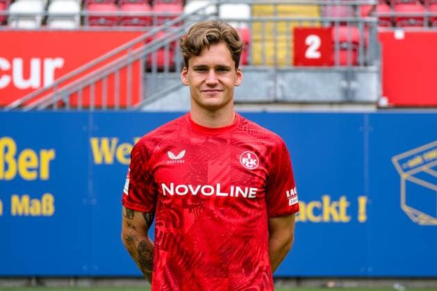 Florian Kleinhansl 1 FC Kaiserslautern, 03 , GER, 1 FC Kaiserslautern, 2 Bundesliga, Portraettermin 2024 2025, 25 07 2024 GER, 1 FC Kaiserslautern, 2 Bundesliga, Portraettermin 2024 2025, 25 07 2024 Kaiserslautern Copyright: xEibner-Pressefoto FlorianxWieganx EP_FWD