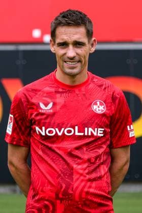 Philipp Klement 1 FC Kaiserslautern, 10 , GER, 1 FC Kaiserslautern, 2 Bundesliga, Portraettermin 2024 2025, 25 07 2024 GER, 1 FC Kaiserslautern, 2 Bundesliga, Portraettermin 2024 2025, 25 07 2024 Kaiserslautern Copyright: xEibner-Pressefoto FlorianxWieganx EP_FWD