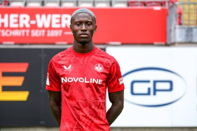 Aaron Opoku 1 FC Kaiserslautern, 17 , GER, 1 FC Kaiserslautern, 2 Bundesliga, Portraettermin 2024 2025, 25 07 2024 GER, 1 FC Kaiserslautern, 2 Bundesliga, Portraettermin 2024 2025, 25 07 2024 Kaiserslautern Copyright: xEibner-Pressefoto FlorianxWieganx EP_FWD