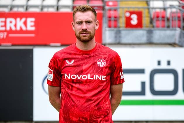 Jannik Mause 1 FC Kaiserslautern, 18 , GER, 1 FC Kaiserslautern, 2 Bundesliga, Portraettermin 2024 2025, 25 07 2024 GER, 1 FC Kaiserslautern, 2 Bundesliga, Portraettermin 2024 2025, 25 07 2024 Kaiserslautern Copyright: xEibner-Pressefoto FlorianxWieganx EP_FWD
