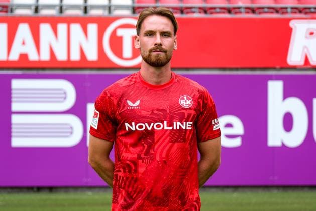 Jannis Heuer 1 FC Kaiserslautern, 24 , GER, 1 FC Kaiserslautern, 2 Bundesliga, Portraettermin 2024 2025, 25 07 2024 GER, 1 FC Kaiserslautern, 2 Bundesliga, Portraettermin 2024 2025, 25 07 2024 Kaiserslautern Copyright: xEibner-Pressefoto FlorianxWieganx EP_FWD
