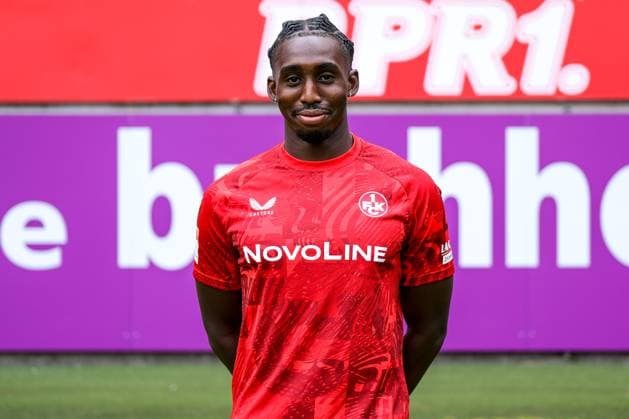 Frank Ronstadt 1 FC Kaiserslautern, 27 , GER, 1 FC Kaiserslautern, 2 Bundesliga, Portraettermin 2024 2025, 25 07 2024 GER, 1 FC Kaiserslautern, 2 Bundesliga, Portraettermin 2024 2025, 25 07 2024 Kaiserslautern Copyright: xEibner-Pressefoto FlorianxWieganx EP_FWD