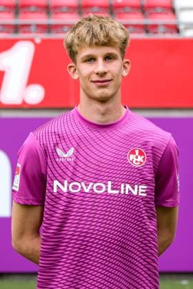 Fabian Heck 1 FC Kaiserslautern, 28 , GER, 1 FC Kaiserslautern, 2 Bundesliga, Portraettermin 2024 2025, 25 07 2024 GER, 1 FC Kaiserslautern, 2 Bundesliga, Portraettermin 2024 2025, 25 07 2024 Kaiserslautern Copyright: xEibner-Pressefoto FlorianxWieganx EP_FWD