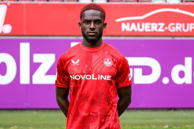 Richmond Tachie 1 FC Kaiserslautern, 29 , GER, 1 FC Kaiserslautern, 2 Bundesliga, Portraettermin 2024 2025, 25 07 2024 GER, 1 FC Kaiserslautern, 2 Bundesliga, Portraettermin 2024 2025, 25 07 2024 Kaiserslautern Copyright: xEibner-Pressefoto FlorianxWieganx EP_FWD