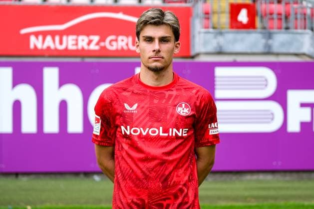 Shawn Blum 1 FC Kaiserslautern, 34 , GER, 1 FC Kaiserslautern, 2 Bundesliga, Portraettermin 2024 2025, 25 07 2024 GER, 1 FC Kaiserslautern, 2 Bundesliga, Portraettermin 2024 2025, 25 07 2024 Kaiserslautern Copyright: xEibner-Pressefoto FlorianxWieganx EP_FWD
