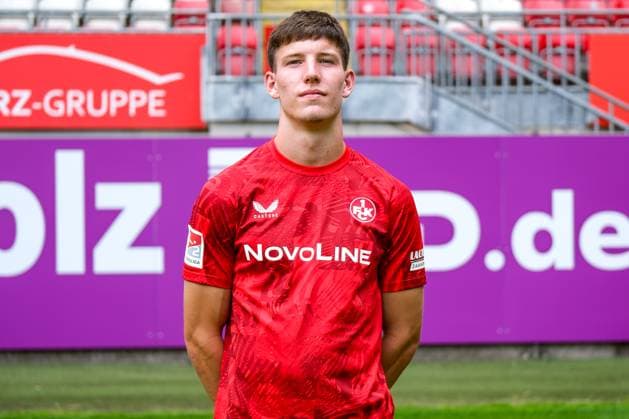 Leon Robinson 1 FC Kaiserslautern, 37 , GER, 1 FC Kaiserslautern, 2 Bundesliga, Portraettermin 2024 2025, 25 07 2024 GER, 1 FC Kaiserslautern, 2 Bundesliga, Portraettermin 2024 2025, 25 07 2024 Kaiserslautern Copyright: xEibner-Pressefoto FlorianxWieganx EP_FWD