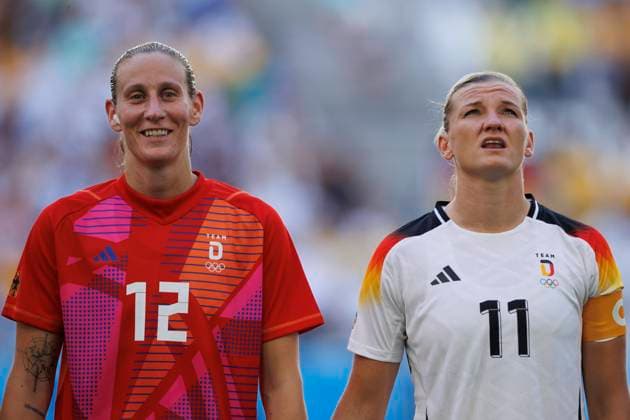 FRA, Paris, Olympic Games Paris 2024, 25 07 2024, Football, Women, Germany vs Australia, in Marseille, at the Stade Velodrome, f l Ann Katrin Berger Germany, 12 , Alexandra Popp Germany, 11 , Copyright: HMBxMedia StephaniexWunderl