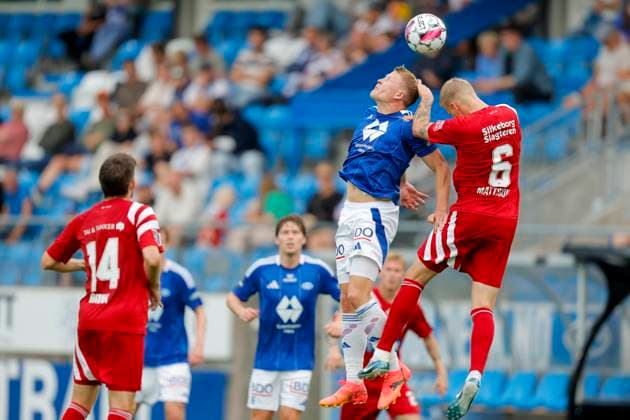 UEFA Europa League Qualification 2nd Round Molde Silkeborg Molde 20240725 Kristian Eriksen in a duel with Pelle Mattsson during the Europa League qualifier in football between Molde and Silkeborg at Aker Stadion Photo Svein Ove Ekornesvag NTB Molde Norway EDITORIAL USE ONLY RESTRICTED USE FOR BETTING COMPANIES  Copyright: xSveinxOvexEkornesvagx xNTBx