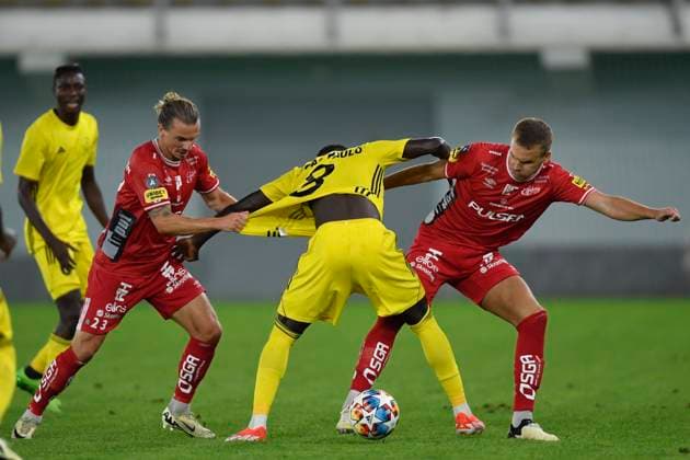 240725 Niklas Hult and Gustav Henriksson of Elfsborg during the UEFA Europa League qualification match between Sheriff Tiraspol and Elfsborg on July 25, 2024 in Tiraspol Photo Alex Nicodim BILDBYRAN COP 282 AN0008 fotboll football soccer fotball uefa europa league sheriff tiraspol elfsborg bbeng qualification  Copyright: ALEXxNICODIM BB240725ZH024