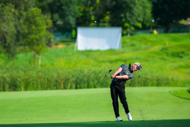 July 25, 2024, Blaine, Minnesota, USA: BEN WARIAN hits from the hole 10 fairway during the 2024 PGA, Golf Herren 3M Open at TPC Twin Cities on July 25, 2024. Blaine USA - ZUMAg254 20240725_zsp_g254_100 Copyright: xStevenxGarciax